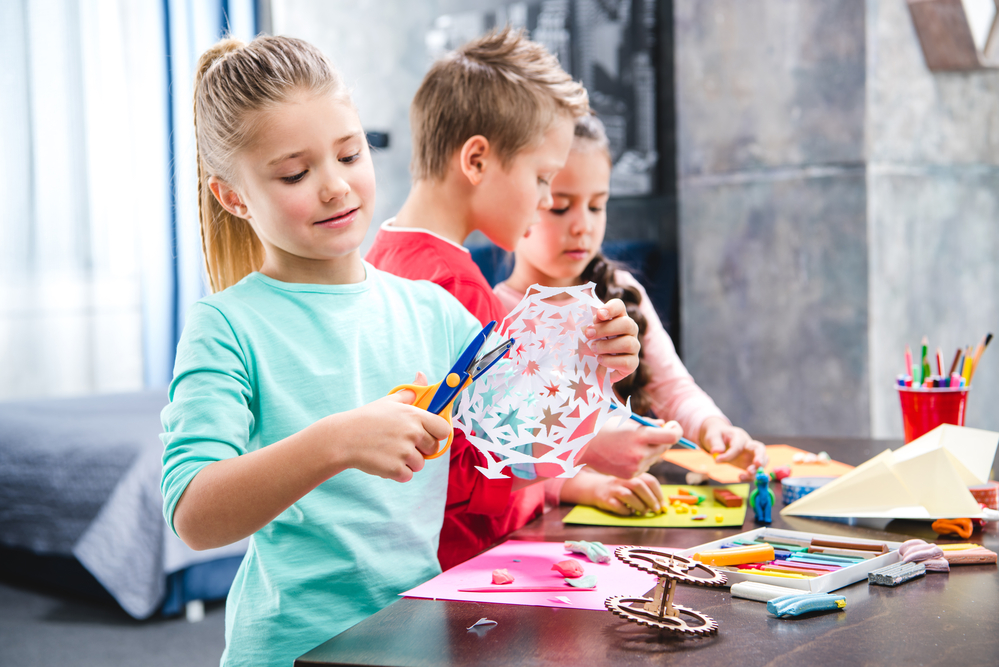 Read more about the article Exploring the Importance of Hands-On Learning in Early Education